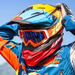 Shoei VFX-WR 06 Jammer Helmet – TC2 -Motorcycle Riding Equipment Shoei VFX WR 06 Motocross Helmet Lifestyle 7