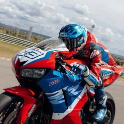 Shoei X-SPR Pro Plain Helmet – White -Motorcycle Riding Equipment Shoei X SPR Pro Motorcycle Helmet Lifestyle 4