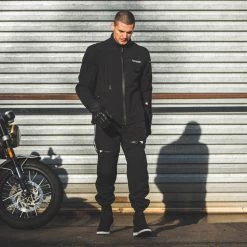 Spada Commute Jacket – Black -Motorcycle Riding Equipment Spada Commute CE Motorcycle Jacket Lifestyle 4