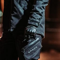 Spada Corso Gloves – Brown/Black -Motorcycle Riding Equipment Spada Corso Motorcycle Gloves Brown Black Lifestyle 1