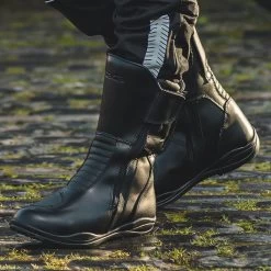 Spada Hurricane 3 Boots – Black -Motorcycle Riding Equipment Spada Hurricane 3 CE Motorcycle Boots Lifestyle 3